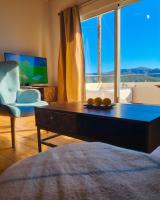 Roza Stone Suite with Hot Tub & Mountain view - B&B Goníai