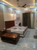 Ufairia Studios Bliss Chalets near Blue Sapphire - B&B Ghaziabad