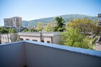 New 1 bedroom apt in Skopje city center - Free parking - Chambres d'hôtes Skopje