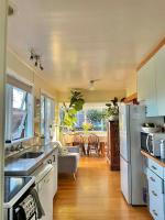 Gate Pa Holiday House - B&B Tauranga
