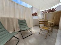 Oasis with Terrace near Denia Castle & Center - B&B Denia