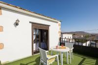 Home2Book La Molina A, Cozy Terrace Retreat - B&B Triquivijate
