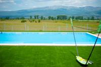 Vacation apartments Mario with pool - B&B Turjaci