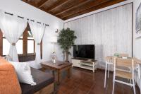 Home2Book La Molina B, Cozy Country House - B&B Triquivijate