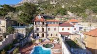 Villa Celaj “The Castle” - B&B Croia