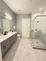 Luxury Modern King Bed Heart Of Downtown Dallas - Chambres d'hôtes Dallas