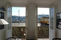 Miragaia Apartment Walk to Douro River - B&B Oporto
