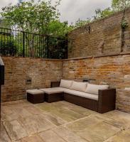 Charming 2BR - 2Bath w/ Patio by Little Venice - B&B London