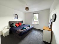 2-Bed Gourock Margaret St - Sleeps 4 - Contractors, Business & Relocations - Free Parking - B&B Gourock