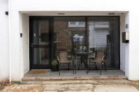 Spacious Open Plan Home in Central Cheltenham FREE Parking Sleeps 6 - B&B Cheltenham