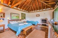 Chalé p/ família com lareira, sauna e piscina - B&B Passa Quatro