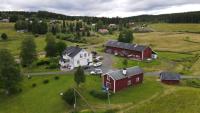 Nice farm cottage LaxsjöHotagströmmen - B&B Laxsjö