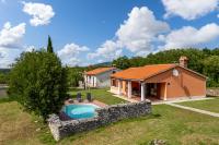 Pool House In Greenery - Happy Rentals - Bed and Breakfast Labin