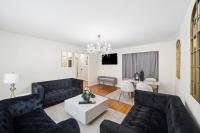 Elegant 2 Bedroom APT with free parking on 2nd floor - B&B Yonkers