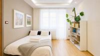 2BR APT with garage parking, walking to centre and stadiums - B&B Bratislava