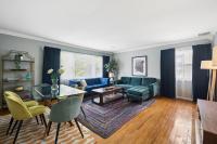 Retro 3BR Walkup Apt and Shared Yard and Parking - Ferienwohnung Yonkers