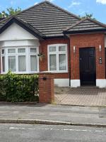 Christchurch sleeps four Central convenient location few mins from beaches and amenities - B&B Christchurch