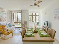 BnB Homes vibrant Ocean View terraced apartment with swimming pool 200 m to the beaches - Bed and Breakfast Armação de Pêra