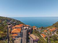 Casa Sonho Atlântico - Bed and Breakfast Estreito da Calheta
