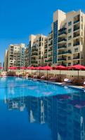 Downtown Luxury Flat with Free Pool and Beach Access - Bed and Breakfast El Alamein