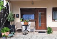 Apartma Deni - Ferienwohnung Jelšane