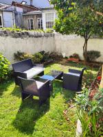 RUA NOVA APARTMENT, BAJO con JARDIN, NETFLIX y PS4, 2 DORMITORIOS - B&B Santiago di Compostela