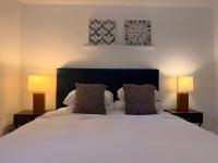Quaint One Bedroom with Free Parking in Capitol Hill - B&B Seattle