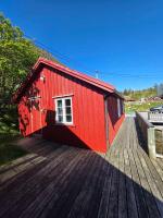 Cottage from 1850 in Ballstad - B&B Festvåg