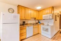 Hi-Tide Resort King Bed Dogs OK Unit 01 - B&B Moclips