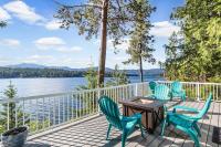 Lakefront Cabin Dock Kayaks & Fire Pit - B&B Hayden