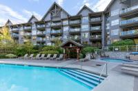 Aspens 466 | Family-Friendly Ski-in Ski-out, Three Hot Tubs, Heated Pool - Bed and Breakfast Whistler