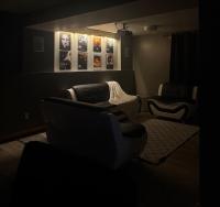 Modern Upper Basement Theatre Suite of Hinton! - B&B Hinton