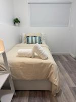 Modern Upper Basement Theatre Suite of Hinton! - B&B Hinton