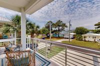 Bikinis Martinis Beach House - Ferienwohnung Carolina Beach