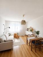 Hallera 6 - B&B Warsaw