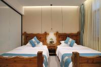 Twin Room with Shower