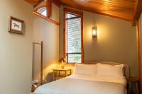 Rainier View Lodge - Seattle & Mountain Escape 2BR - B&B Issaquah