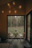 Briežu Stacija Forest Cabin with Hot Tub - Bed and Breakfast Līgatne