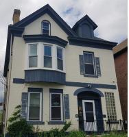 2BR 1Bath 4 Beds Entire Apartment in Bloomfield - B&B Pittsburgh
