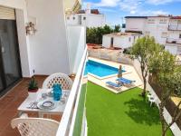 Apartment with Pool 50 meters to the beach - Ferienwohnung Castelldefels