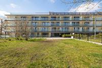 Art Lake - Elegant Apartments in Mielno with Rooftop Seasonal Pool by Noclegi Renters - Chambres d'hôtes Mielno