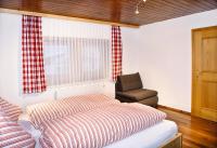 Apartment mit 1 Schlafzimmer und Balkon - Nebengebäude
