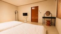 10-minute walk from Busan Station Korean-style, two-story family home in a traditional Busan house Accommodation for families of 6 - Chambres d'hôtes Pusan