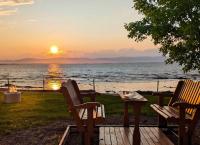 Chalet Studio #1 Waterfront with Spa Fireplace & Wifi - B&B Cap-Saint-Ignace