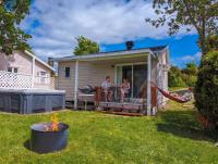 Chalet Studio #3 Waterfront with Spa, Fireplace & Wifi - B&B Cap-Saint-Ignace