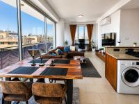 Seaview Apt 3 min Walk to Beach - B&B Larnaca