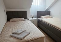 Room #1447933504