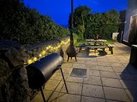 Ty'n Rardd mountain views secure garden parking - B&B Beaumaris