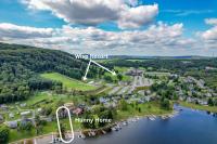 Walk to Wisp Flat Lakefront Fire Pit and Huge Dock - B&B McHenry