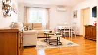 Villa Sonja Apartment & Garden - B&B Castelnuovo di Cattaro